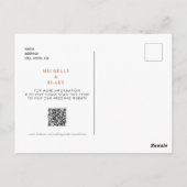 Einfache Terracotta-Monogramm Save the Date QR-Cod Postkarte (Rückseite)