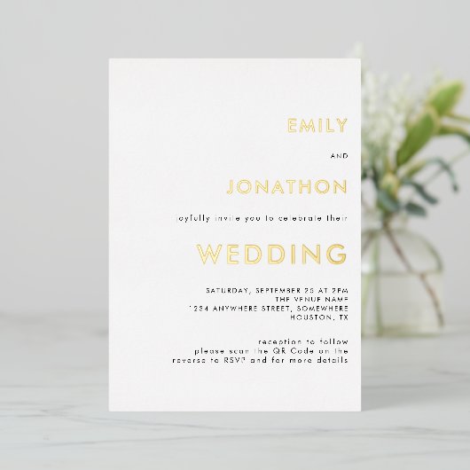 Einfache Text QR Code Hochzeitsweißgold Real Folieneinladung (Stehend vorne)