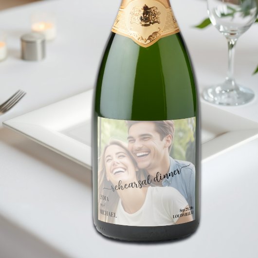Einfache Textüberlagerung Foto Probedinner Schaumweinetikett
