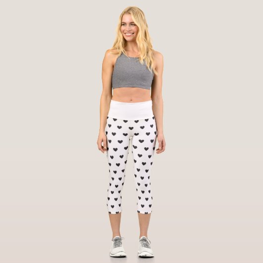 Einfache Tiny Heart Pattern - Schwarz und Weiß Mäd Capri Leggings (Vorderseite)