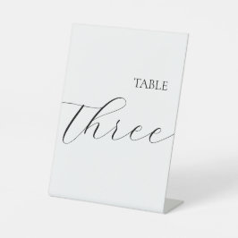 Einfache Tisch Nummer Drei  Sockelschild