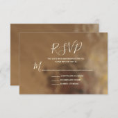 Einfache Typografie auf Imitats Creamy Gold. UAWG. RSVP Karte (Vorne/Hinten)