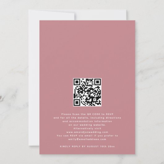 Einfache Typografie Dusty Rose QR Code Wedding Einladung (Rückseite)