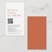 Einfache Typografie QR Code Terracotta Wedding RSV Begleitkarte (Vorne/Hinten)