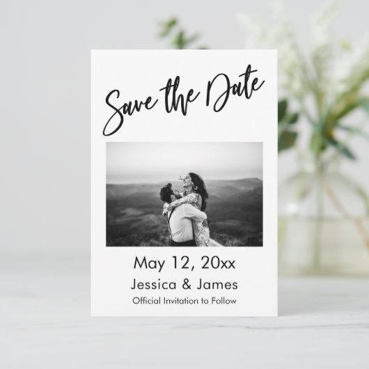 Einfache Typografie Schwarz & Weiß mit Foto Save The Date (Stehend Vorderseite)