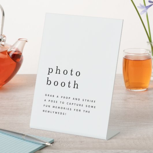 Einfache Typografie-Schwarz-weiße Foto-Hochzeit Sockelschild (In Situ)