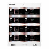 Einfache Typografie, schwarze Rose, goldenes Logo (Vorne)