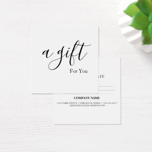 Einfache und moderne Geschenkgutschrift (Schreibtisch)