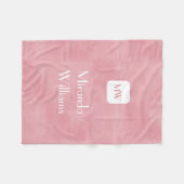 Einfache und schicke rosafarbene Monogramm mit Nam Fleecedecke (Vorderseite (Horizontal))