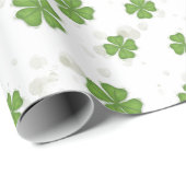 Einfache Vierblättriges Kleeblatt Grüne Farbe Nied Geschenkpapier (Rolleneckpunkt)