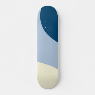 Einfache Waves - dunkelblau, hellblau und creme Skateboard
