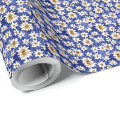 Einfache weiße Blume auf blauem Hintergrund Wasser Geschenkpapier (Rolleneckpunkt)