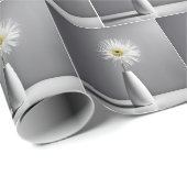 Einfache weiße Blume in Vase Geschenkpapier (Rolleneckpunkt)