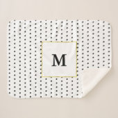 Einfache weiße Gold- und Schwarz-Monogram-Polka-Pu Sherpadecke (Vorderseite (Horizontal))