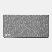 Einfache weiße Twigs auf grauem Monogramm Schreibtischunterlage (Vorderseite)