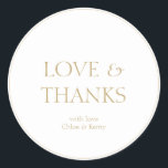 Einfache White Couple Wedding Dankeschön Sticker<br><div class="desc">Diese schöne,  weiße Hochzeitsnacht mit einem Dankeschön-Aufkleber ist mit einem Liebe & Dankeschön-Text in einer zeitgenössischen goldenen Taupe und einigen Namen versehen.</div>