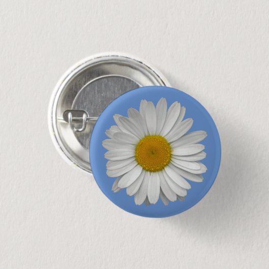 Einfache White Daisy-Blume auf Light Blue Button (Vorne & Hinten)