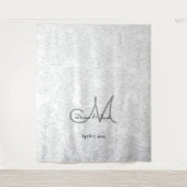 Einfache White Elegant Monogram Wedding Foto Booth Wandteppich (Vorderseite)