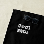 Einfache Wiederholung des Logos | v1 Strandtuch (Beispiel)