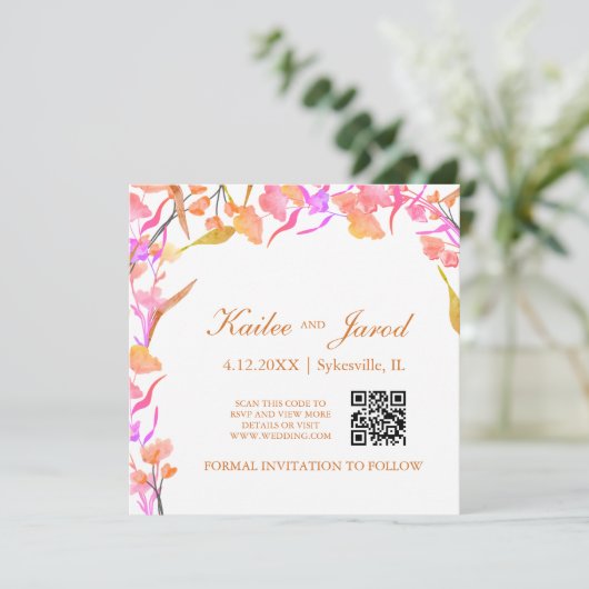 Einfache Wildblume QR-Code in Rosa und Orange Save The Date (Stehend Vorderseite)