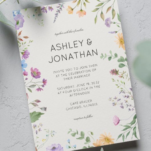 Einfache, zeitlose Alabaster-Hochzeit in der Wildb Einladung