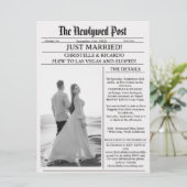 Einfache Zeitungsausgabe gerade verheiratet Ankünd Einladung (Stehend Vorderseite)