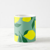 Einfache Zitrone, grüne Hintergrunddrucke. Kaffeetasse (Mittel)