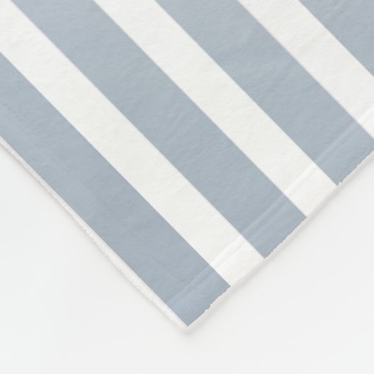 Einfache, zweiseitige Dekoration in Streifen und K Fleecedecke (Ecke)