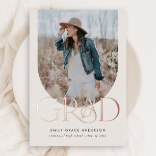 Einfacher Boho-Bogen-Trend-Three-Photo-Abschluss Folieneinladung