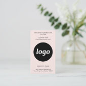 Einfacher Logo-Text-QR-Code Vertikal Rosé Visitenkarte (Stehend Vorderseite)