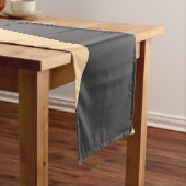 Einfacher minimaler Pfirsich, Koralle u. schwarzes Kurzer Tischläufer (Beispiel)