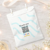 Einfacher minimaler q r Code Hinzufügen Logo Scan- Geschenktütchen (Ausgeschnitten)