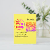 Einfacher minimaler q r Code Hinzufügen Logo Scan- Postkarte (Stehend Vorderseite)