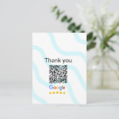 Einfacher minimaler q r Code Hinzufügen Logo Scan- Postkarte (Stehend Vorderseite)