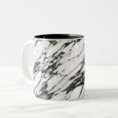 Einfacher moderner Schwarzweiss-Marmorstein Zweifarbige Tasse (Vorderseite Links)