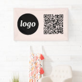 Einfacher QR-Code für Logos und Texte Rosa rot Banner (Insitu)