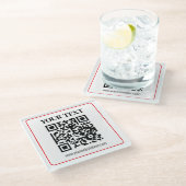 Einfacher Schwarz-Weiß-QR-Code mit rotem Rand Glasuntersetzer (Schrägansicht)
