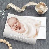 Einfacher Typography Baby Foto Birth Ankündigung