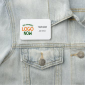 EINFACHER ZEITGENÖSSISCHER, WEISSER, SCHNELLER KUN NAMENSSCHILD (Beispiel)