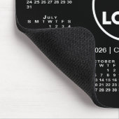 Einfaches 2026-Kalender-Geschäftslogo auf Schwarz Mousepad (Ecke)