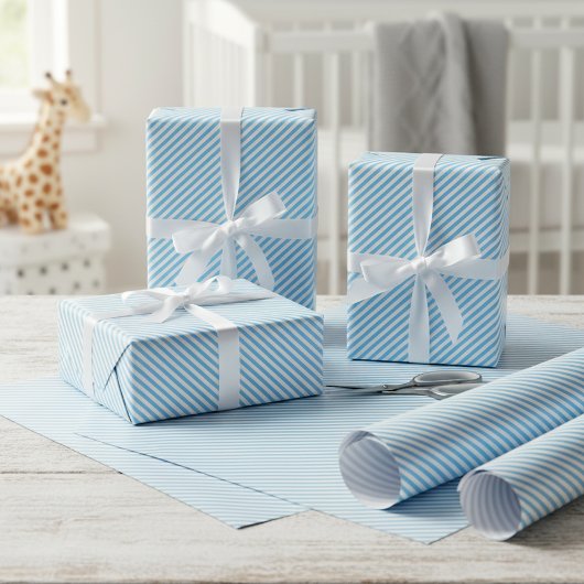 Einfaches Baby Blue White Diagonal Art Muster Geschenkpapier