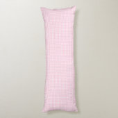 Einfaches blassrosa Gingham-Karo  Seitenschläferkissen (Rückseite (Vertikal))
