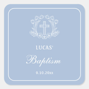 Einfaches Blumenkreuz auf hellblauer Taufe Quadratischer Aufkleber