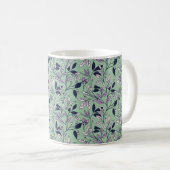 Einfaches Blumenmuster mit sanften grünen Hintergr Kaffeetasse (VorderseiteRechts)