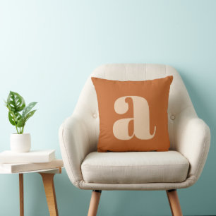 Einfaches Boho-Terrakotta-Bold-Retro-Monogramm Anf Kissen