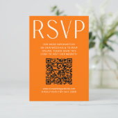 Einfaches Bright Orange Wedding RSVP Online QR Cod Karte (Stehend Vorderseite)