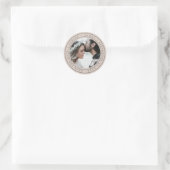 Einfaches Chic Save the Date Wedding Foto Lila Runder Aufkleber (Tasche)
