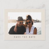 Einfaches, cremefarbenes Foto für die Hochzeit ret Ankündigungspostkarte (Vorderseite)