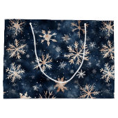 Einfaches Dunkelblau mit Schneeflocken-Muster Große Geschenktüte (Rückseite)
