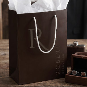Einfaches Dunkelbraunes Monogramm Personalisiertes Mittlere Geschenktüte